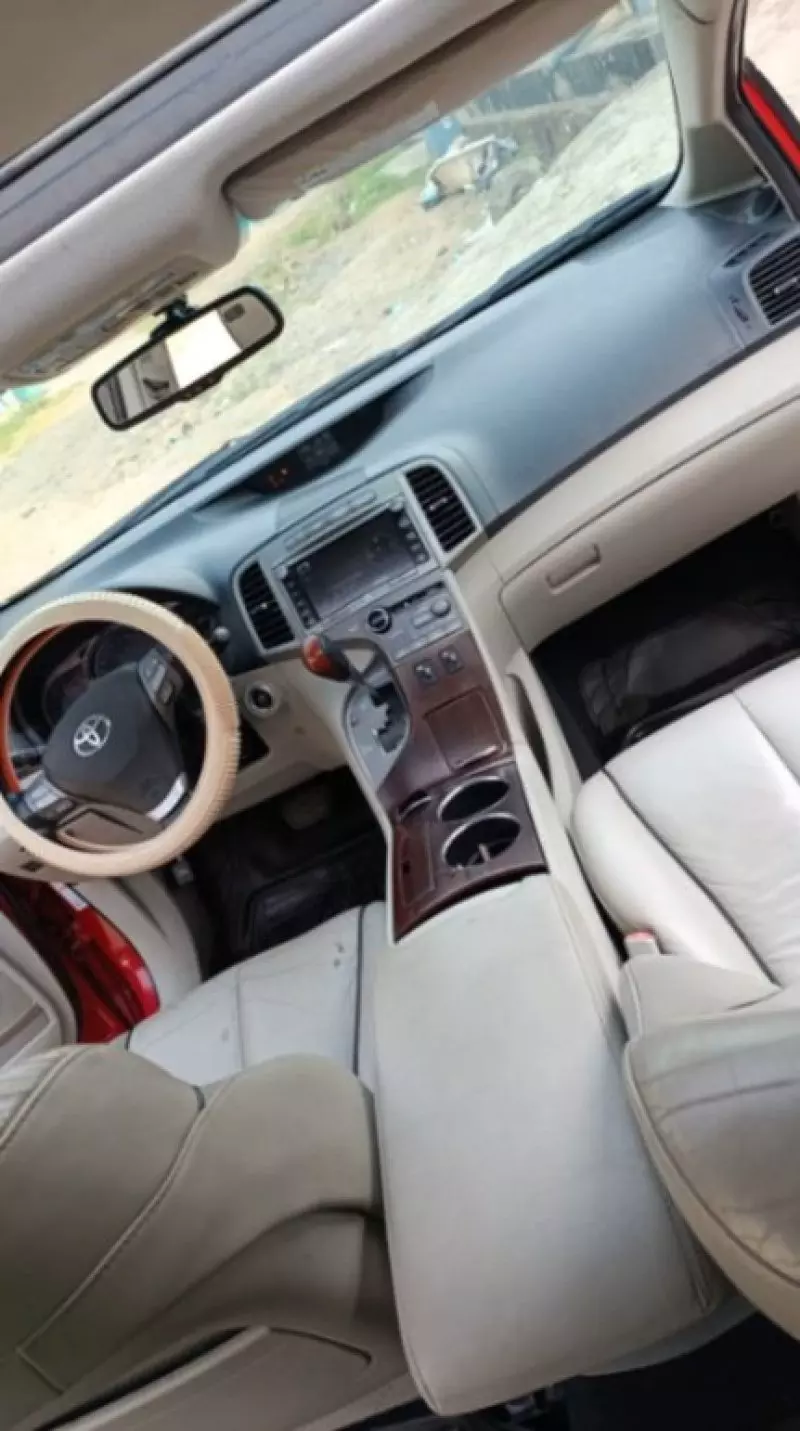 Toyota Venza   - 2010