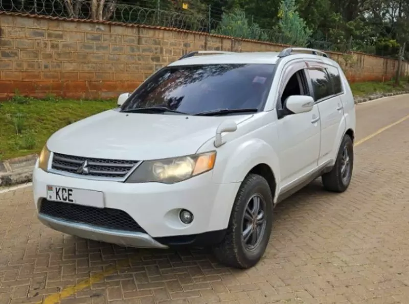 Mitsubishi OUTLANDER   - 2009