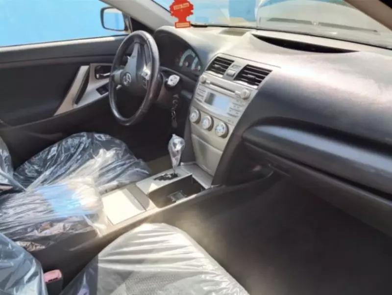 Toyota Camry   - 2011