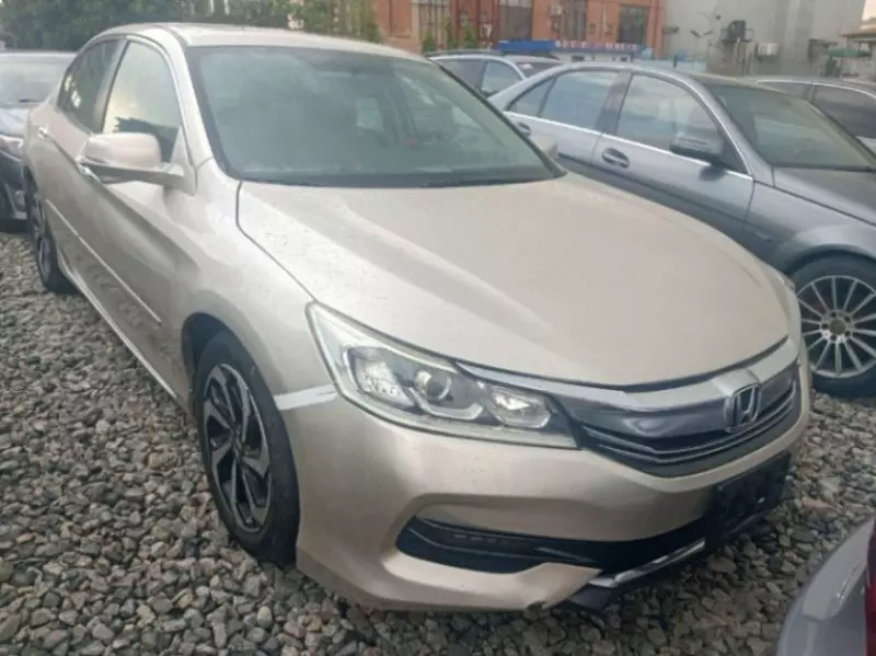 Honda Accord   - 2016
