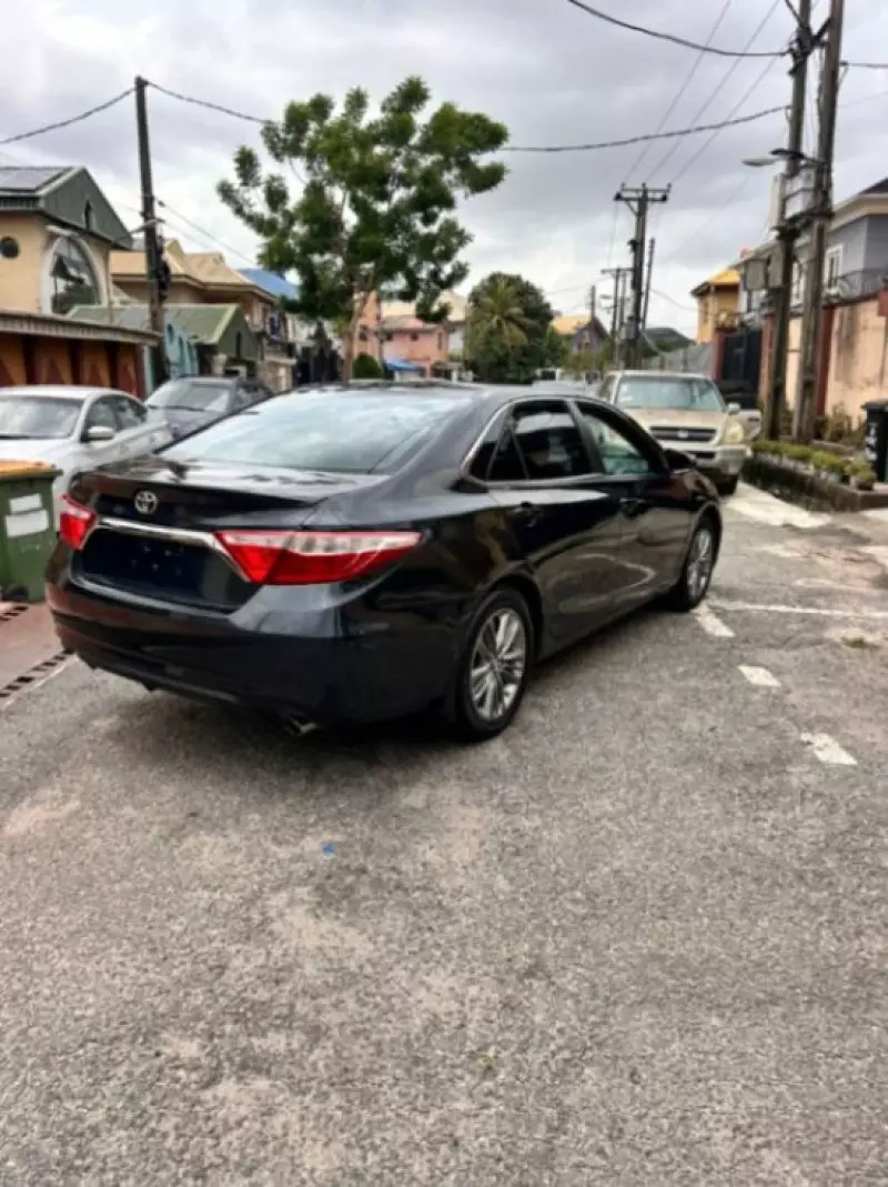 Toyota Camry   - 2017