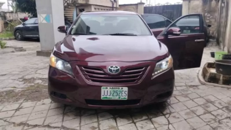 TOYOTA Camry   - 2009