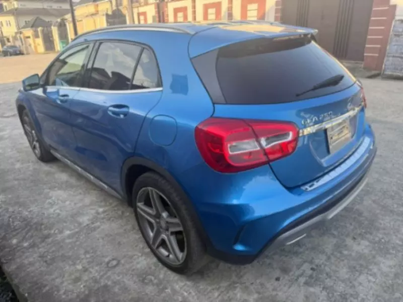 Mercedes-Benz GLA 250   - 2016