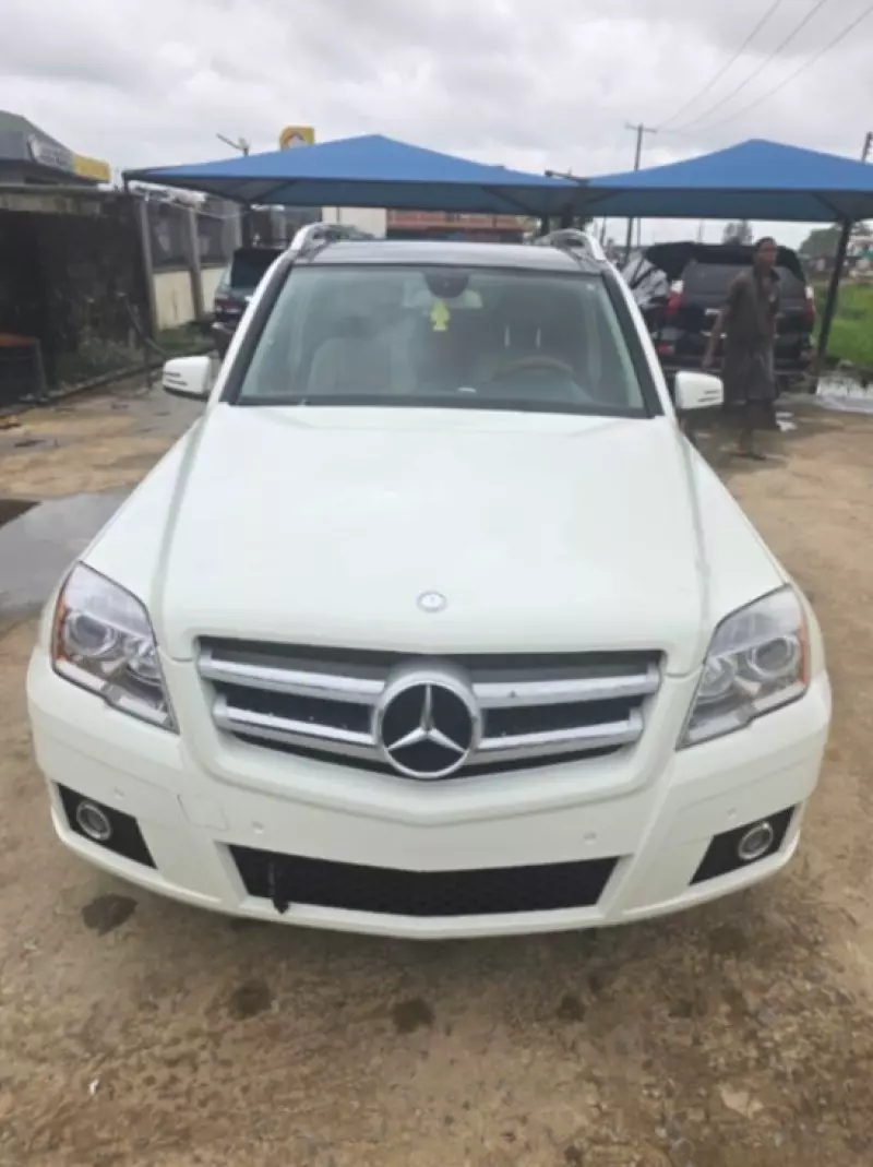Mercedes-Benz GLK 350   - 2010