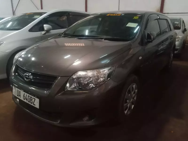 Toyota Fielder    - 2010