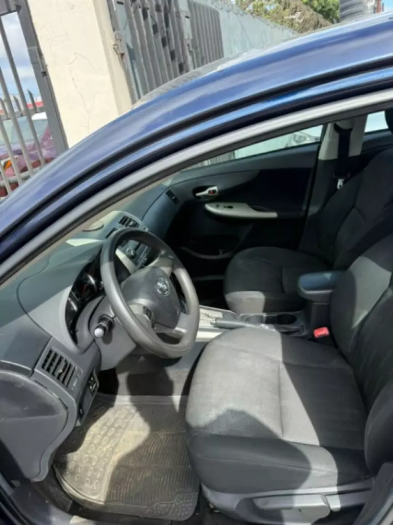 TOYOTA Corolla - 2011