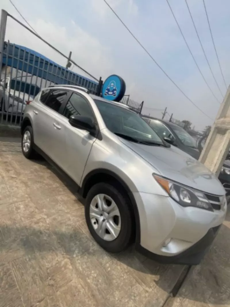 Toyota RAV 4   - 2014