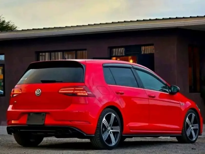 Volkswagen R   - 2018