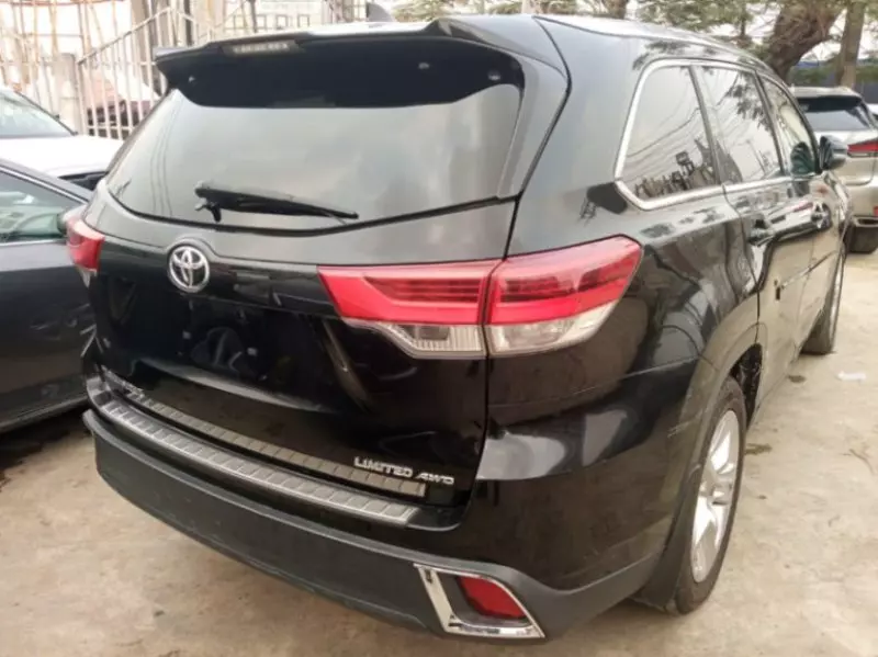 TOYOTA Highlander   - 2018