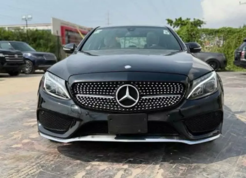 Mercedes-Benz C 300   - 2015