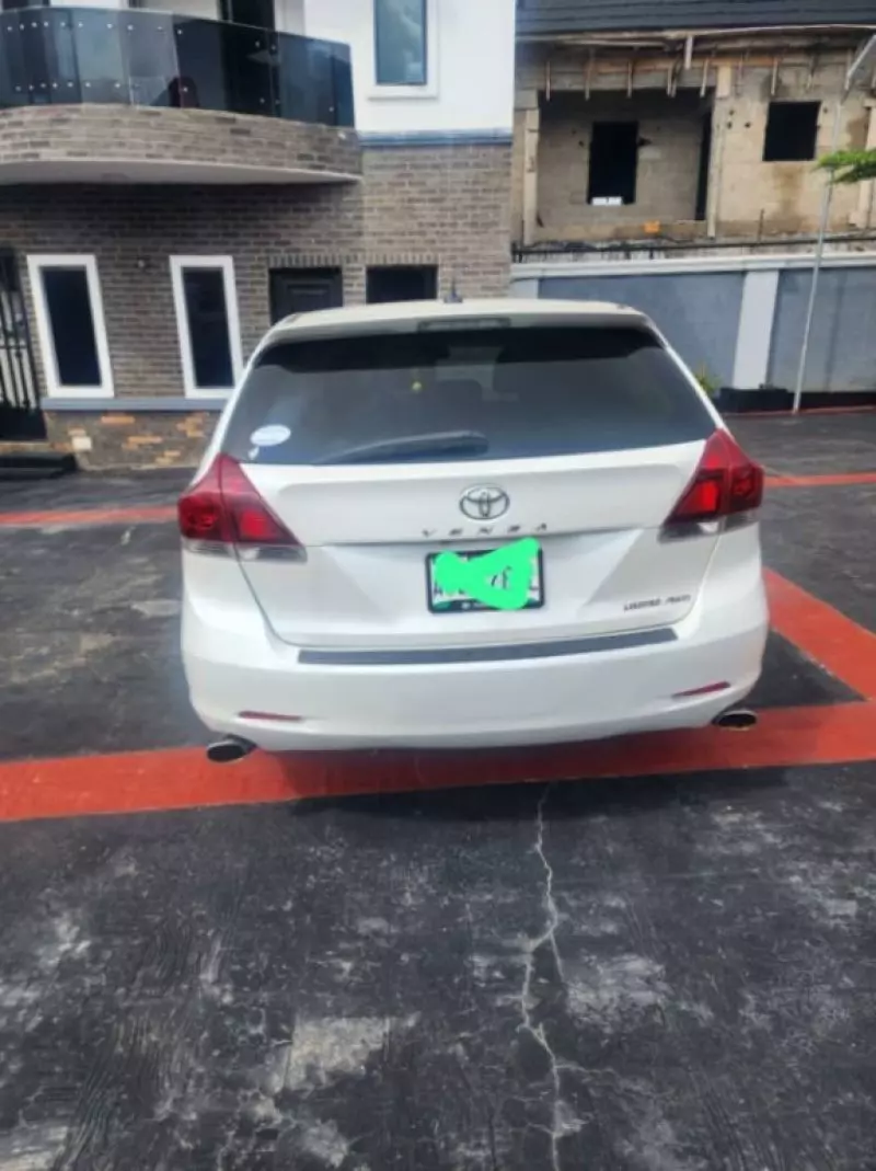 TOYOTA Venza   - 2013