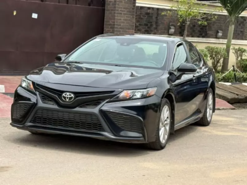 TOYOTA Camry   - 2021