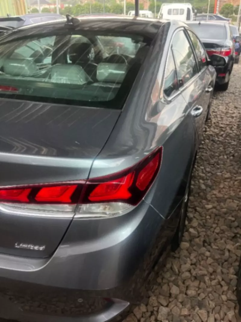 Hyundai Sonata   - 2019