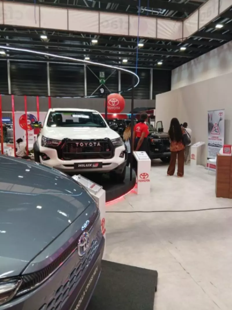 Toyota Hilux   - 2026