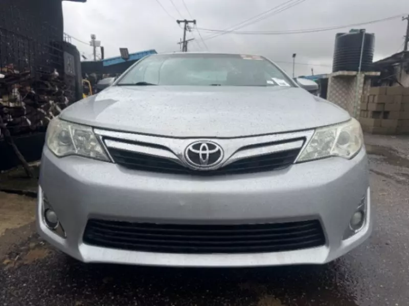 TOYOTA Camry - 2013