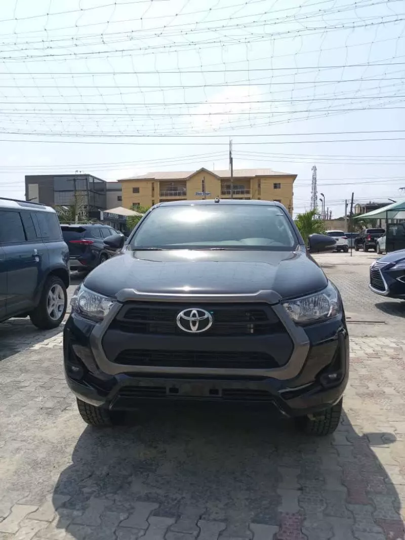 Toyota Hilux - 2025