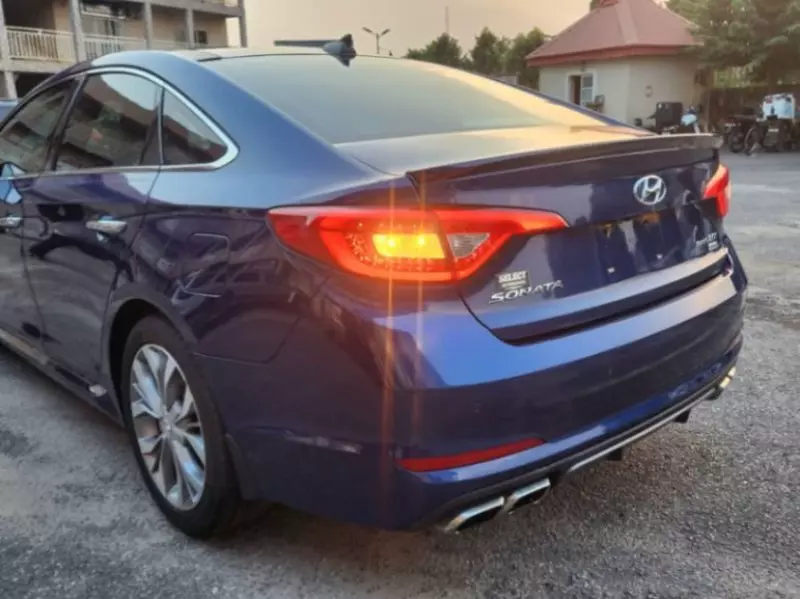 Hyundai Sonata   - 2015