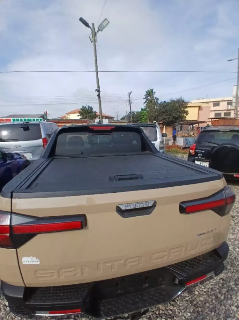 Hyundai Santa Cruz   - 2023