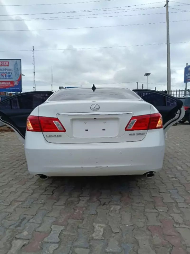 Lexus ES   - 2008