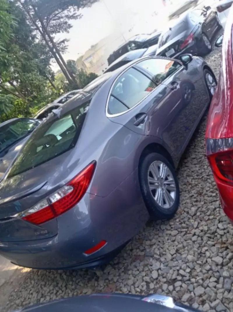 Lexus ES - 2014