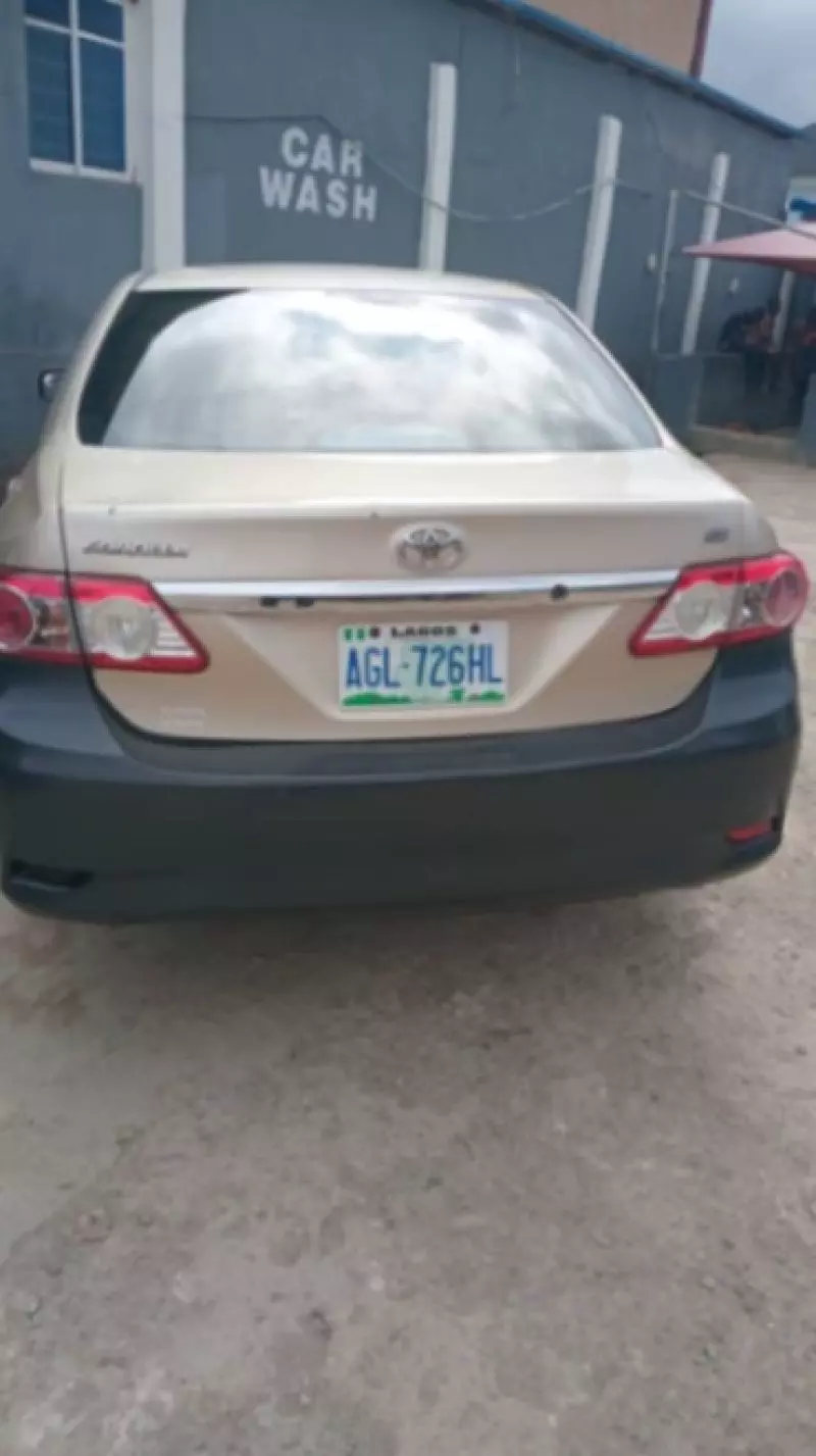 Toyota corolla - 2013