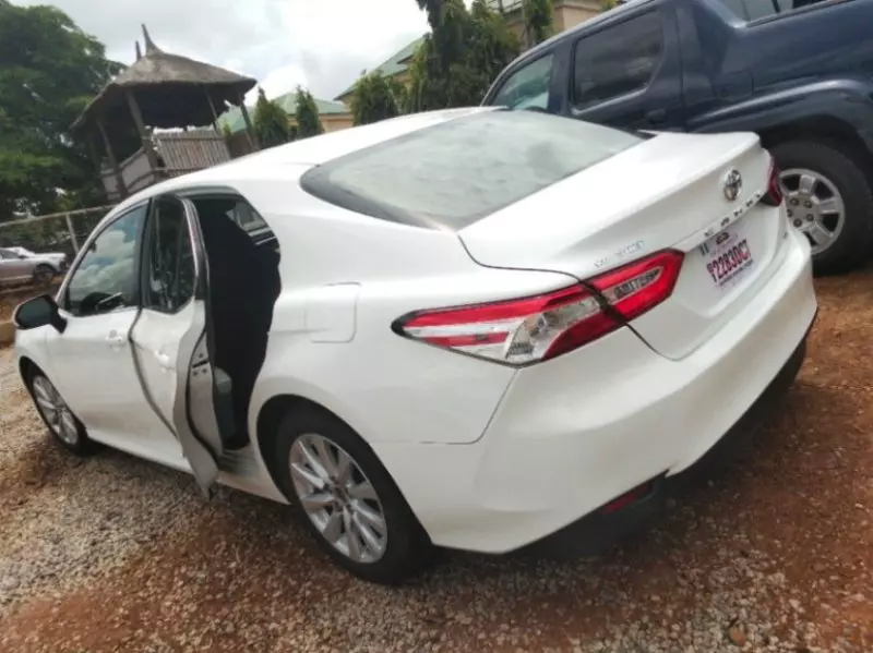 TOYOTA Camry   - 2018
