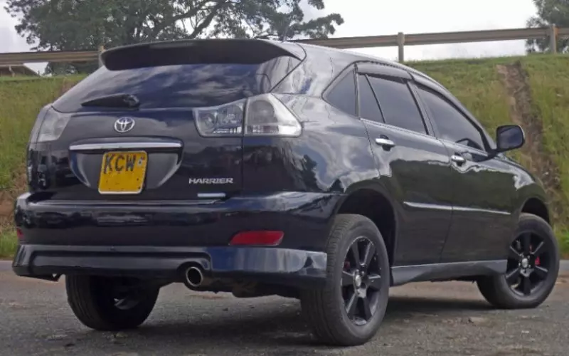 Toyota Harrier   - 2012