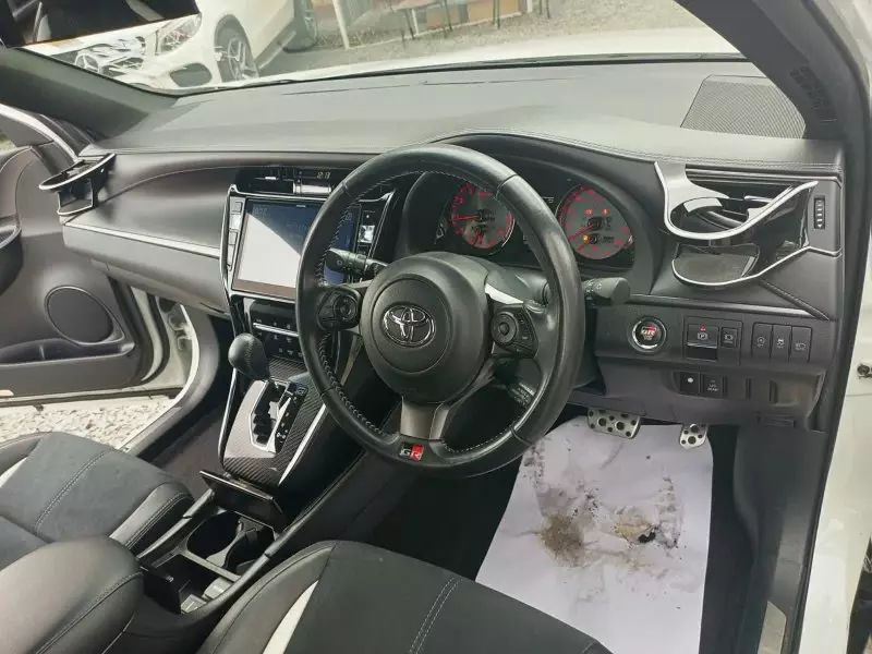 TOYOTA Harrier GR   - 2019