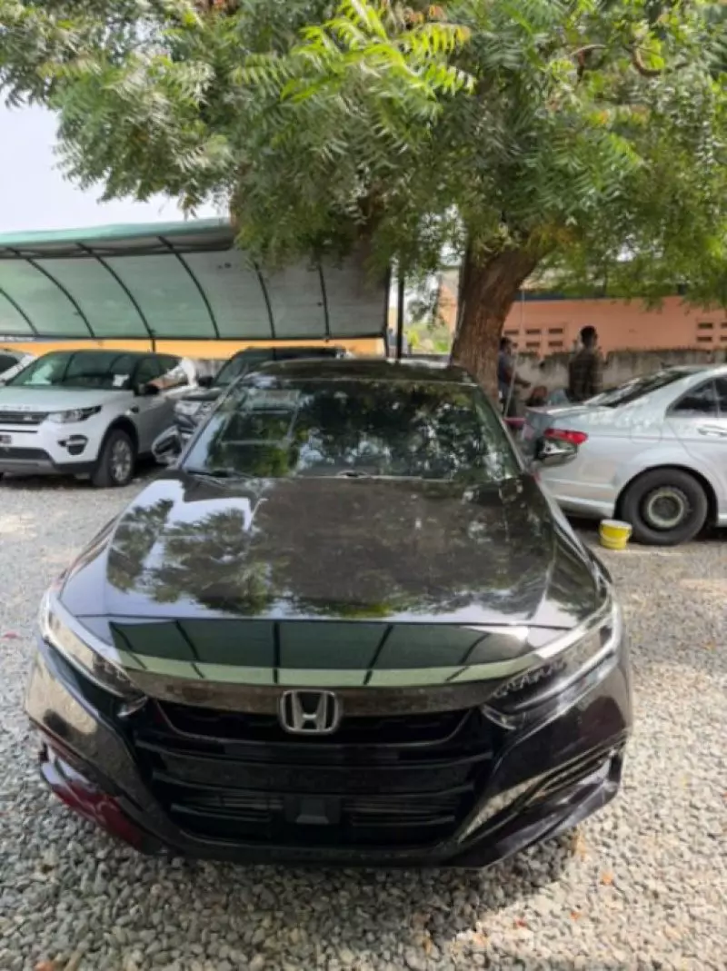 Honda Accord   - 2019