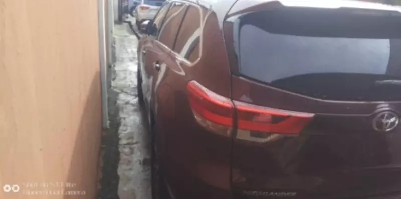 Toyota Highlander   - 2017