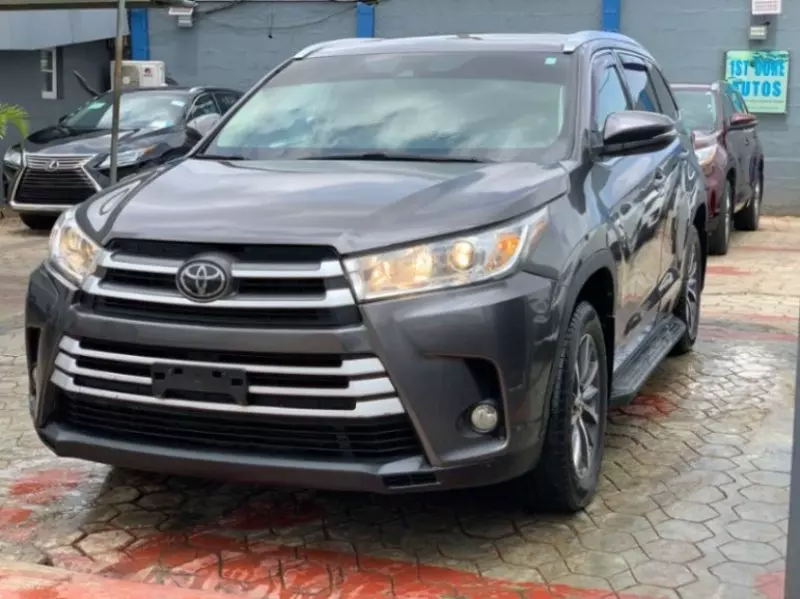 Toyota Highlander   - 2018