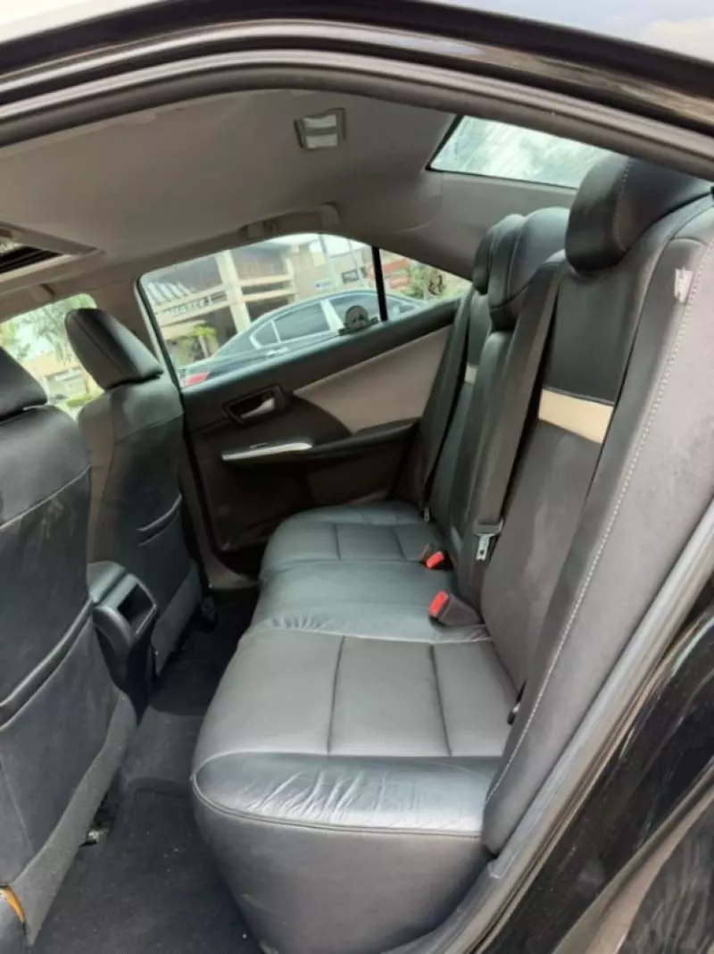 Toyota Camry - 2012