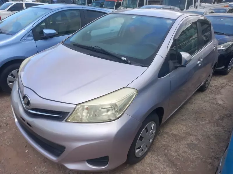 Toyota Vitz   - 2014