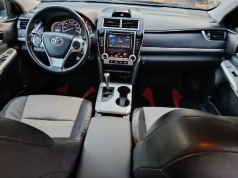 Toyota Camry   - 2012