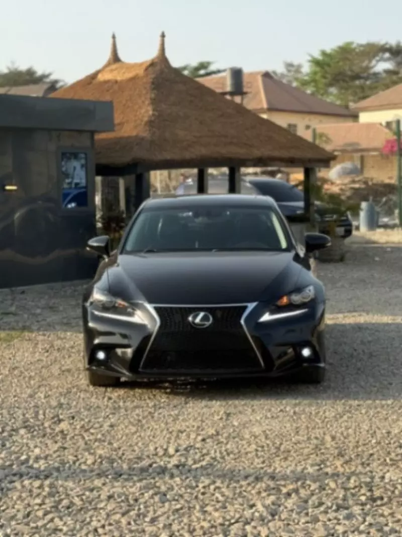 Lexus IS   - 2014