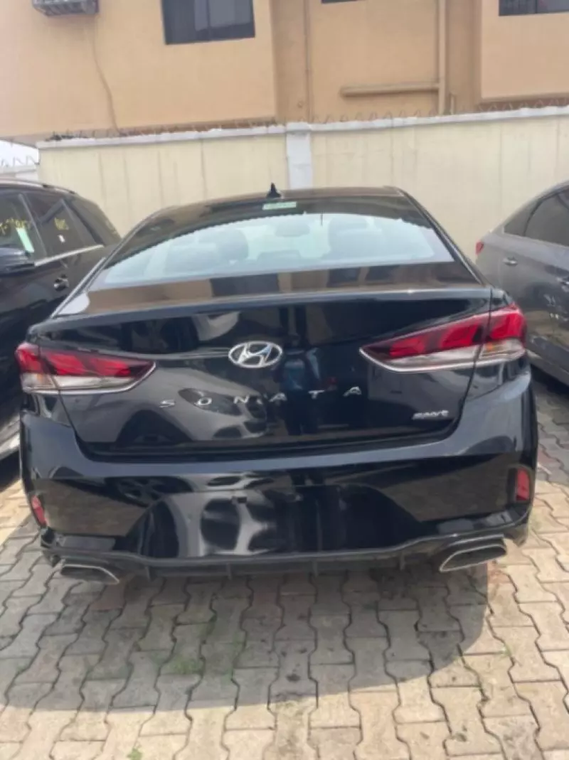 Hyundai Sonata   - 2018