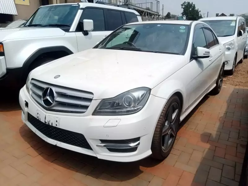 Mercedes-Benz C 180   - 2012