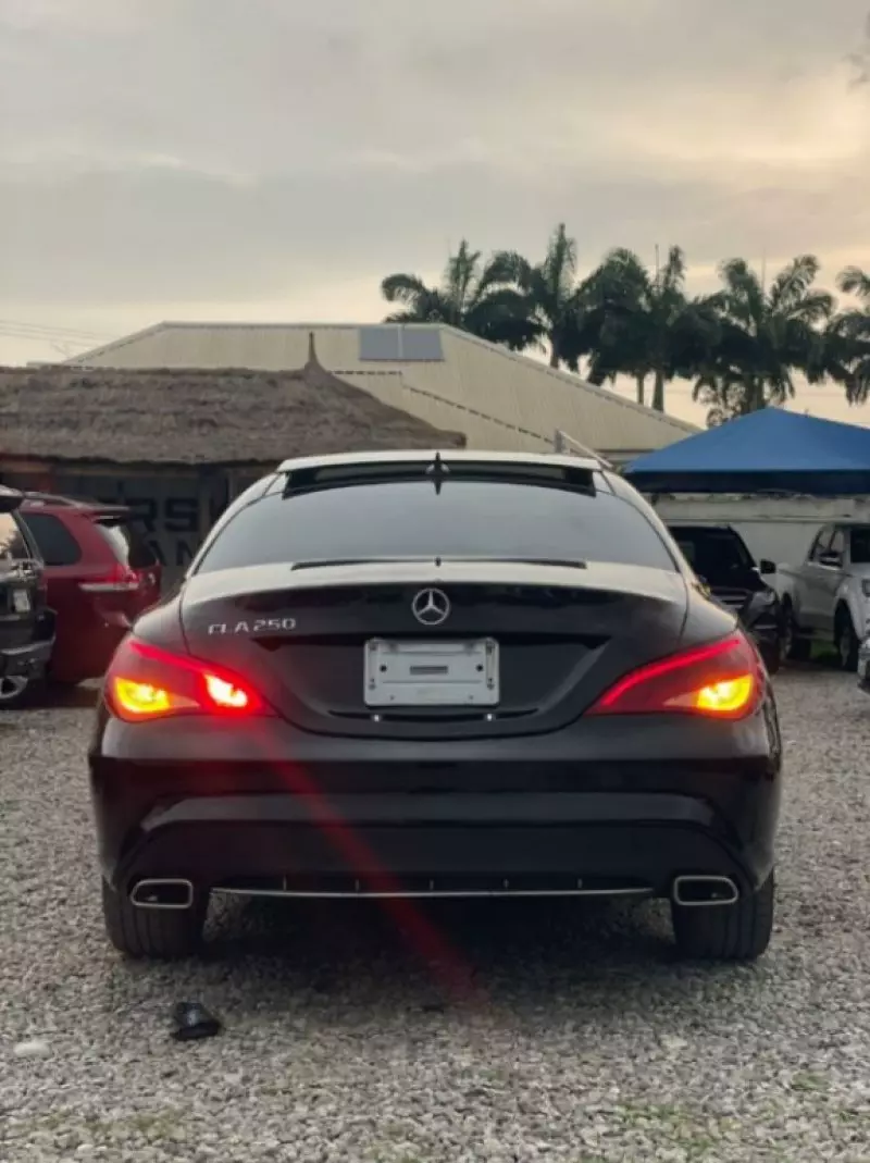 Mercedes-Benz CLA-Class   - 2015