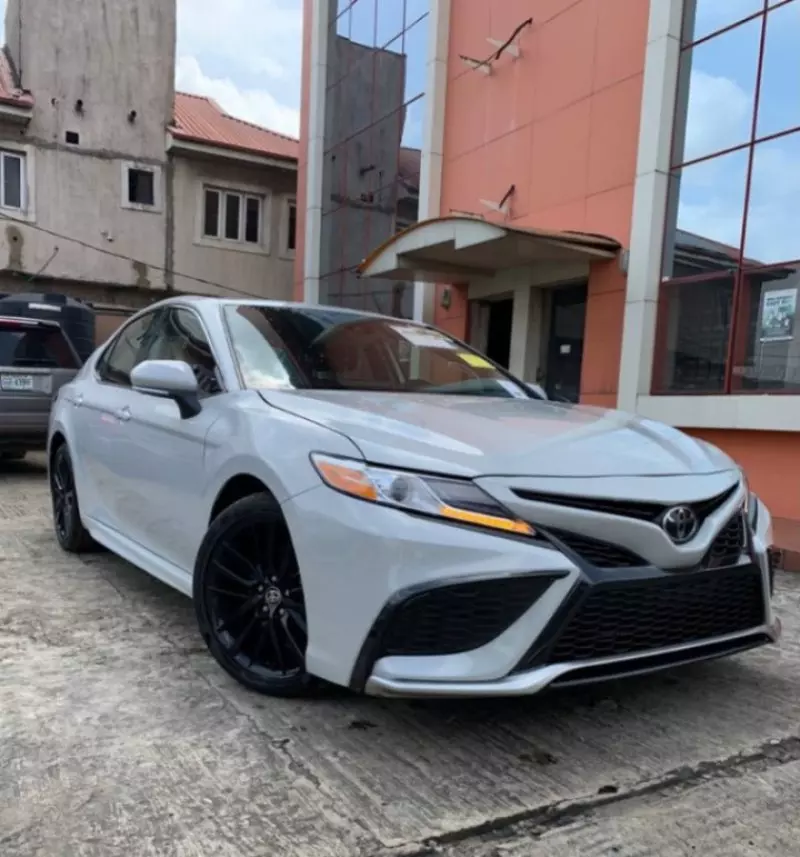 TOYOTA Camry   - 2024