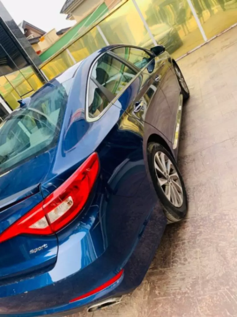 Hyundai Sonata   - 2015