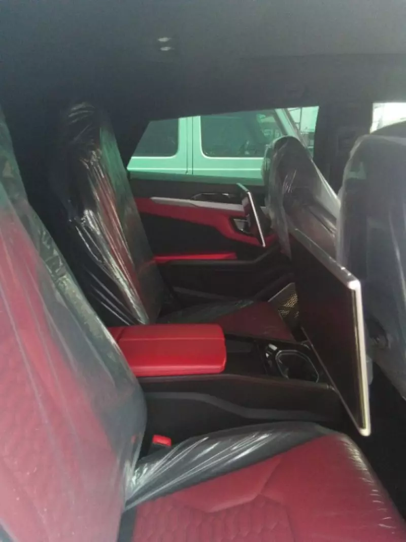 Lamborghini Urus   - 2019