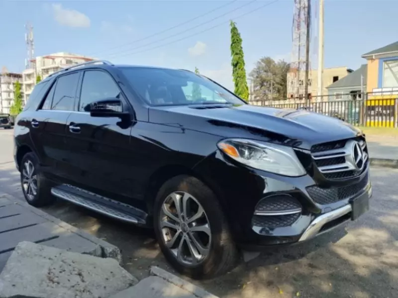 Mercedes-Benz GLE-Class   - 2016