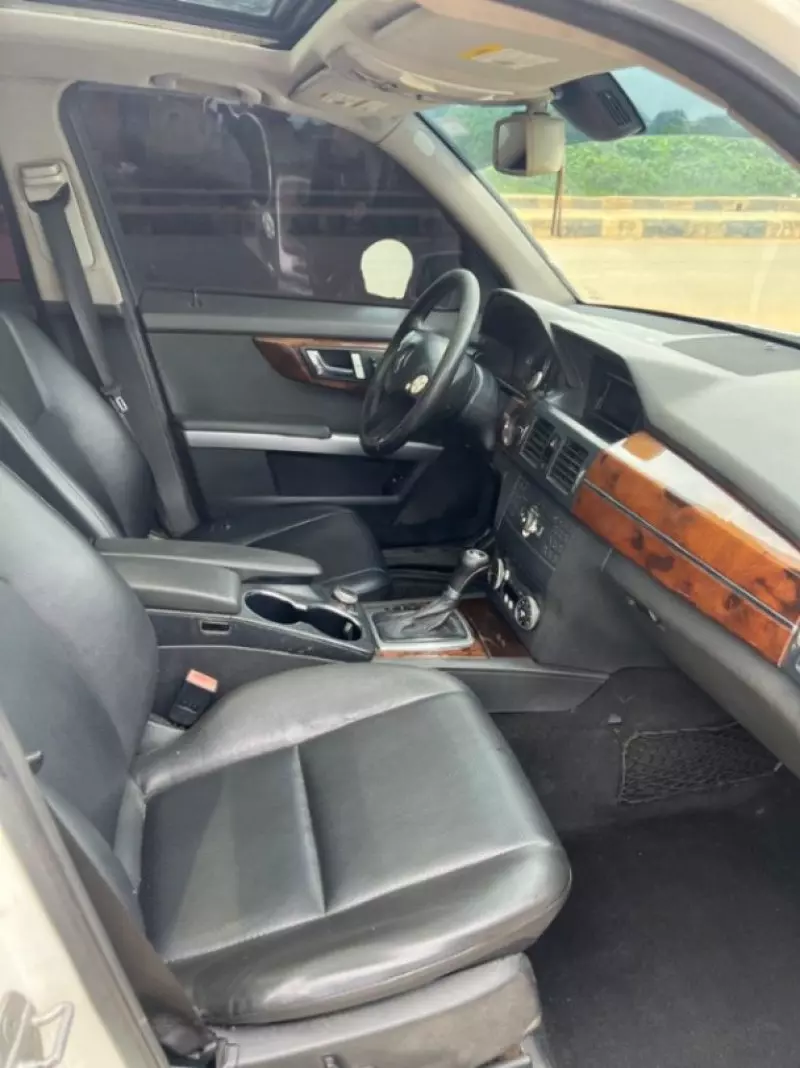 Mercedes-Benz GLK 350   - 2011