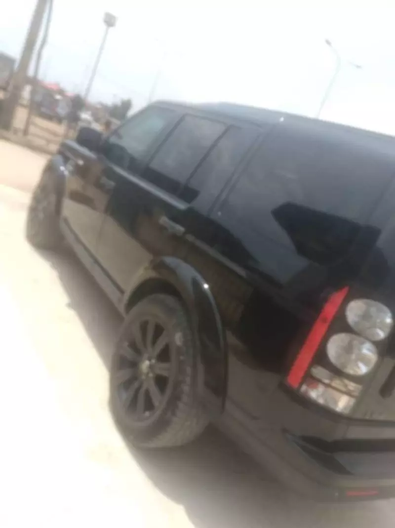 Land Rover  HSE LR4   - 2011