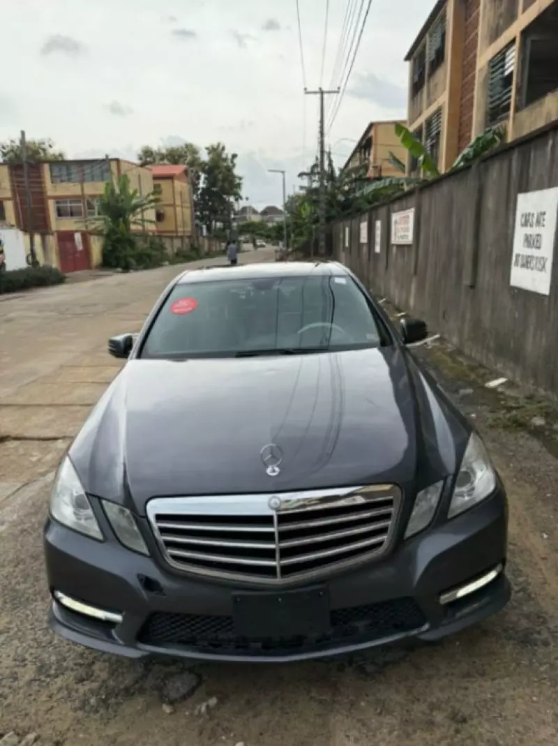 Mercedes-Benz E-class   - 2012