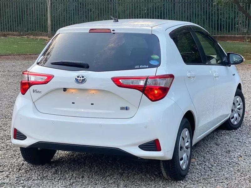 TOYOTA Vitz   - 2019