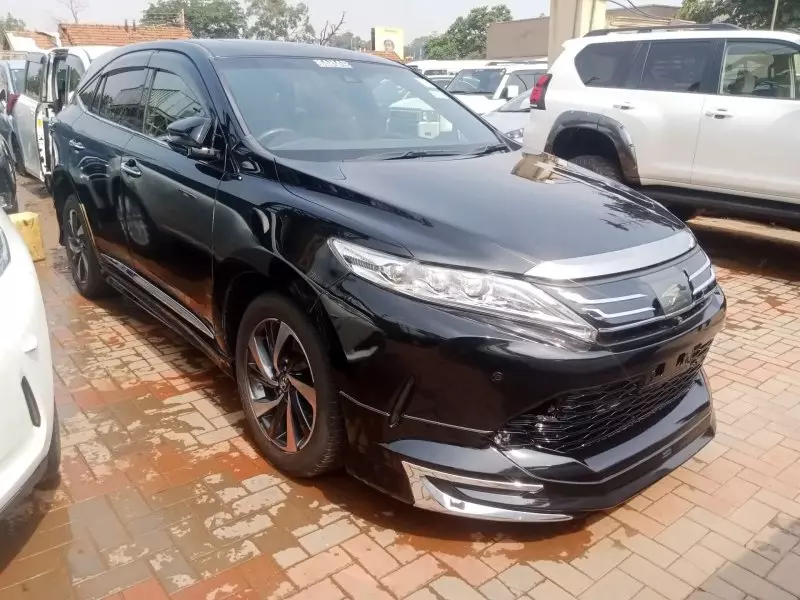 Toyota Harrier   - 2016