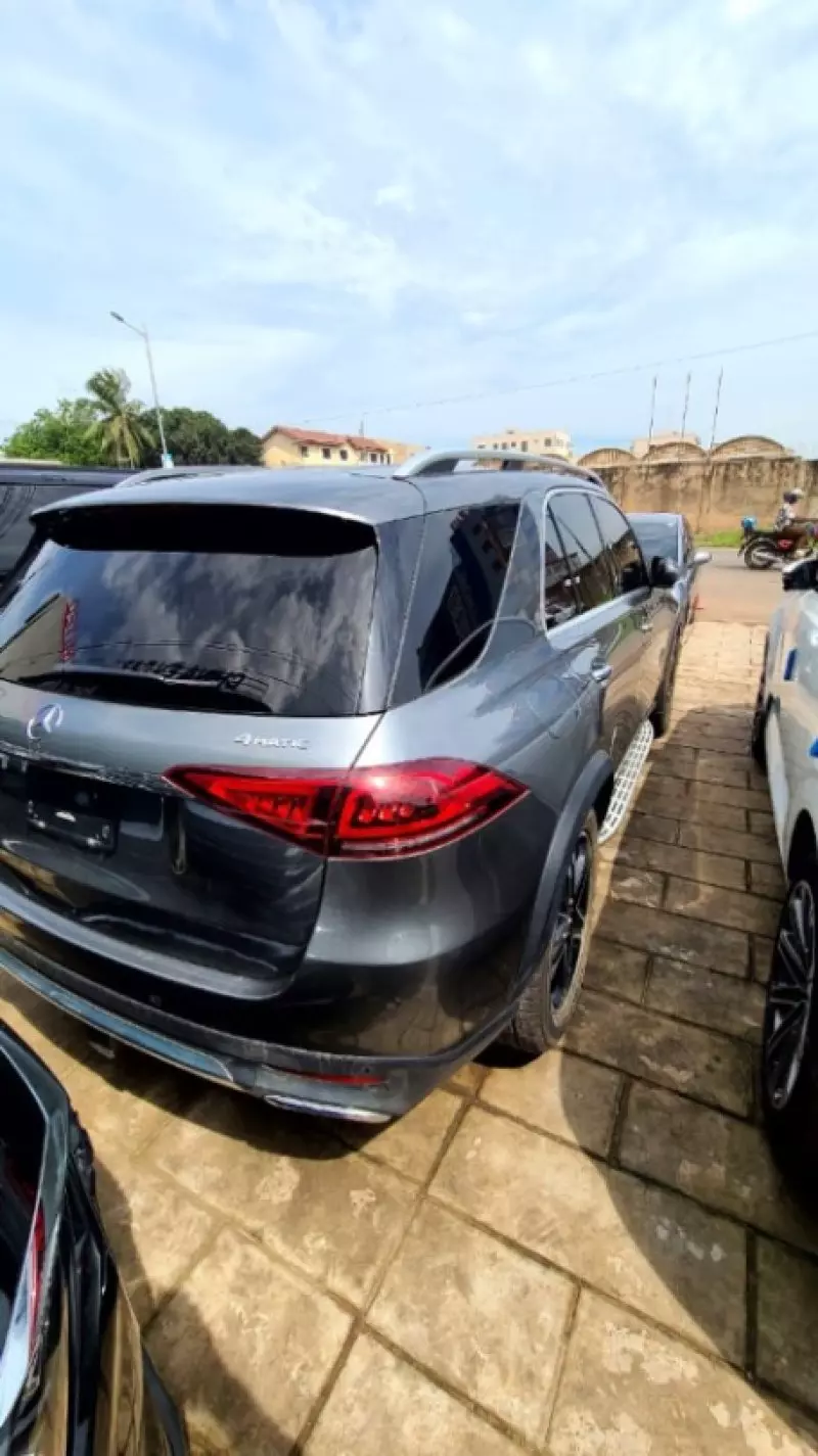 Mercedes-Benz GLE 450 - 2025