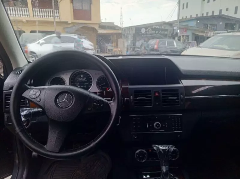 Mercedes-Benz GLK 350   - 2010