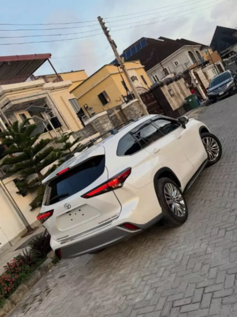 TOYOTA Highlander   - 2023